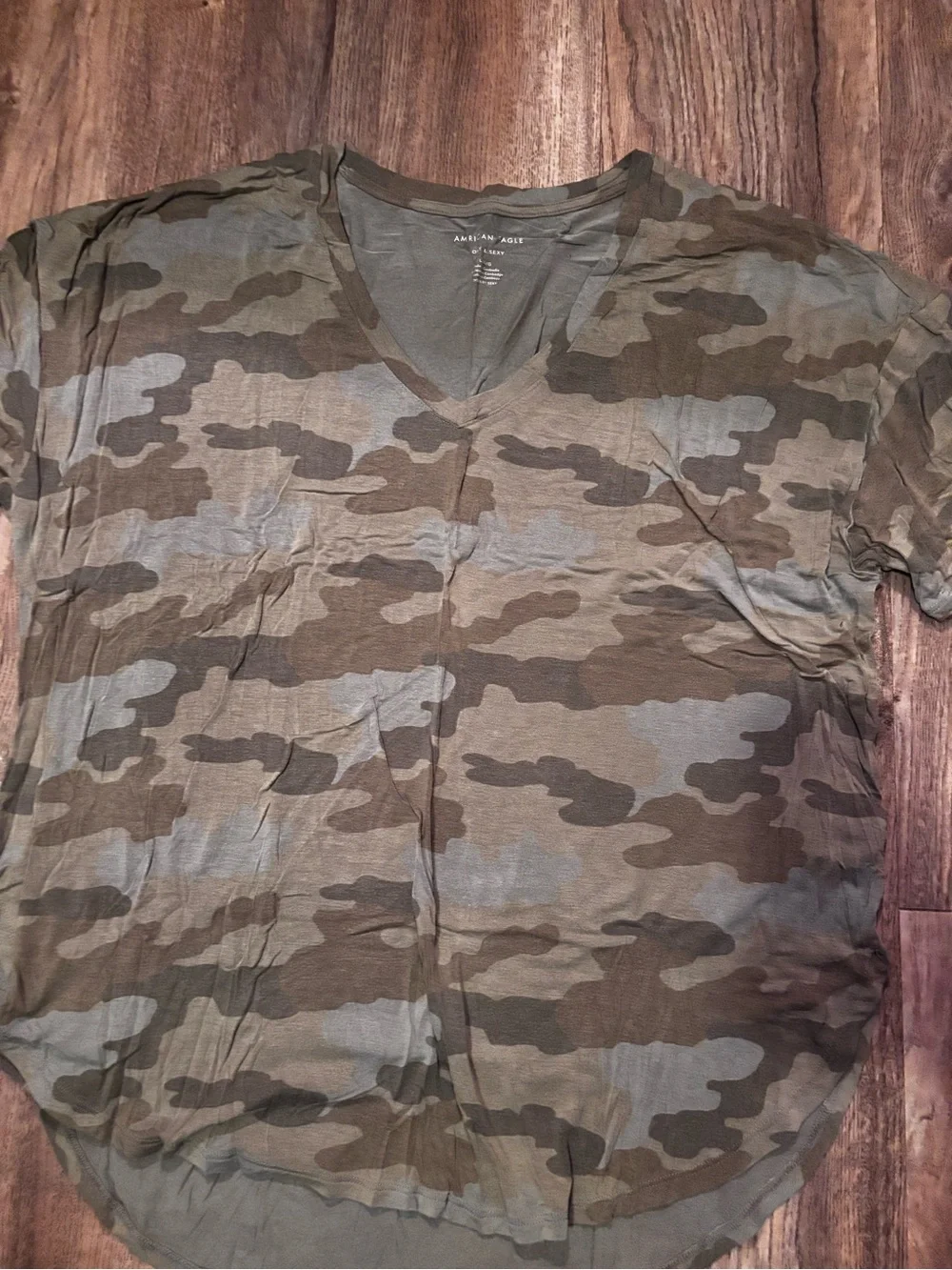 American Eagle Outfitters Soft and Sexy Tees - Picture 4 of 7